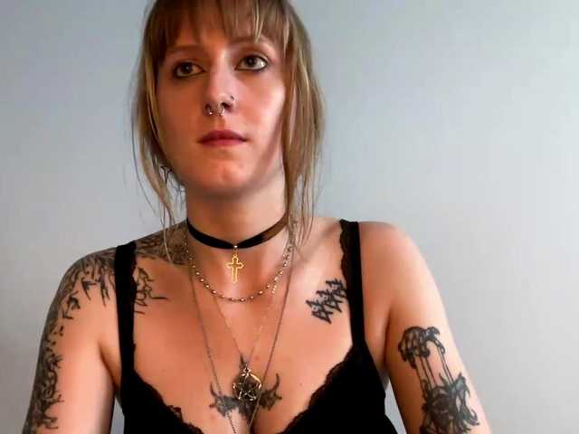 LaraWetDream live cam on BongaCams