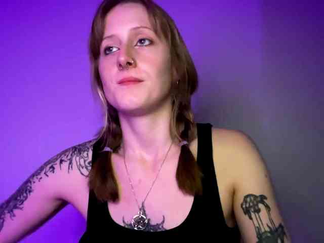 LaraWetDream webcam