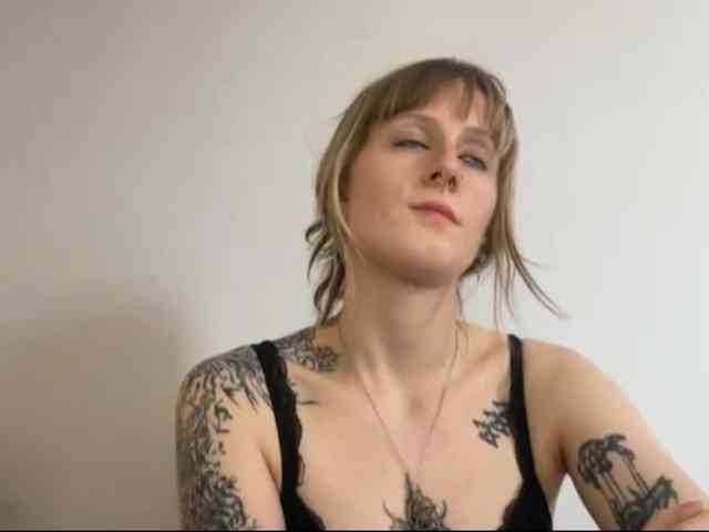 LaraWetDream webcam