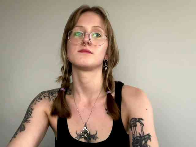 LaraWetDream webcam