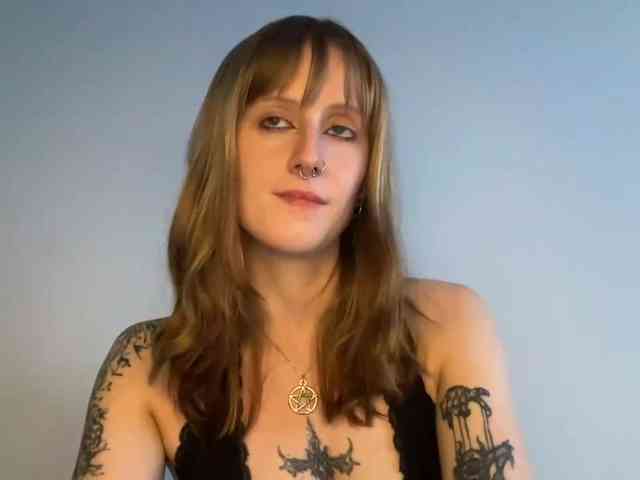 LaraWetDream webcam