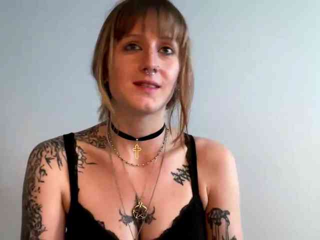 LaraWetDream webcam