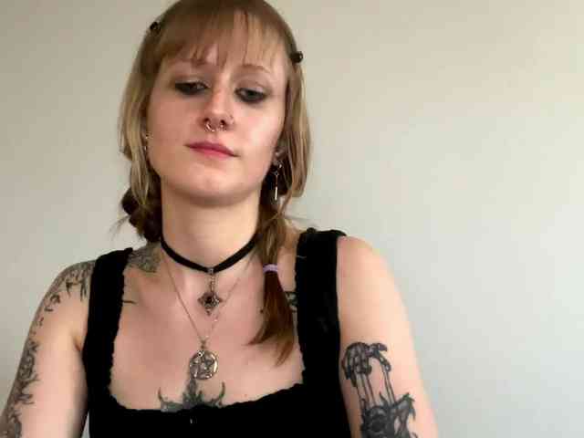 LaraWetDream webcam