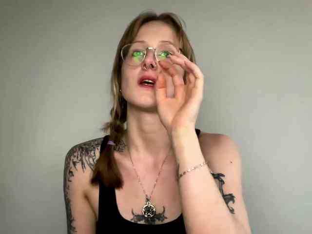 LaraWetDream webcam