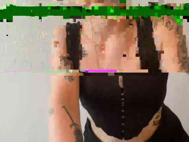 LaraWetDream webcam