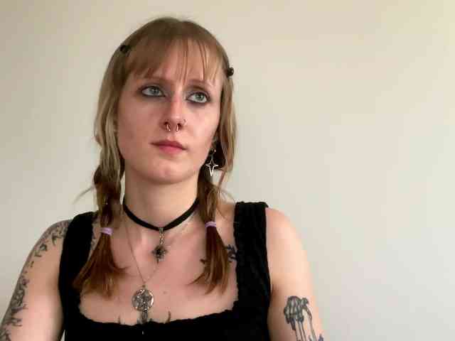 LaraWetDream webcam