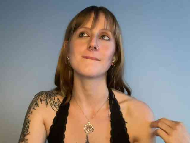 LaraWetDream webcam
