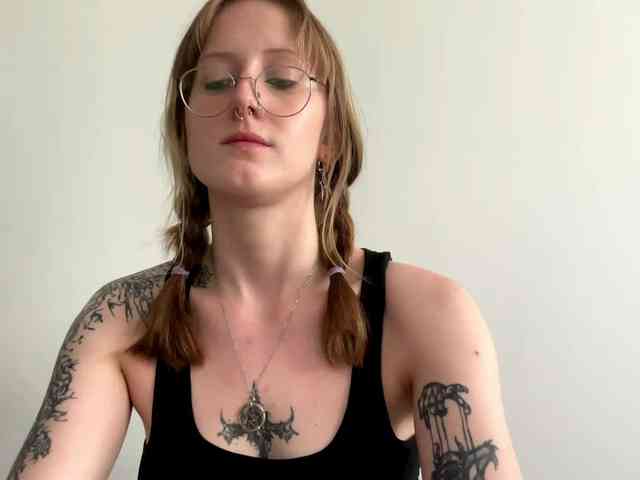 LaraWetDream webcam