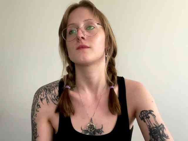 LaraWetDream webcam