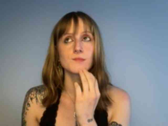 LaraWetDream webcam