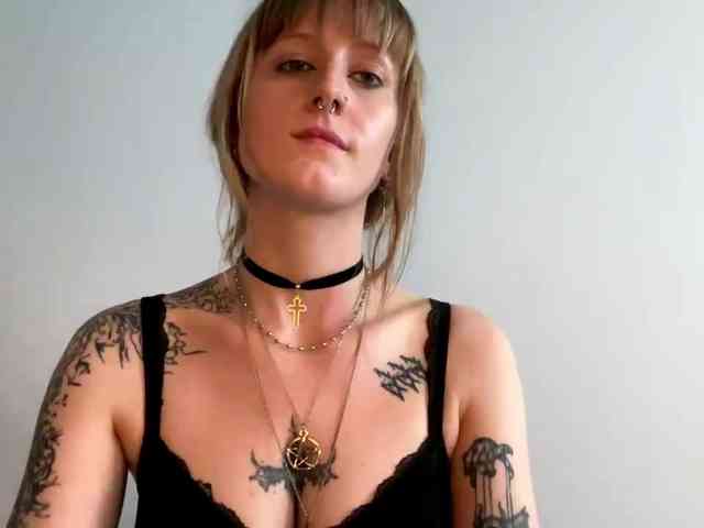 LaraWetDream webcam