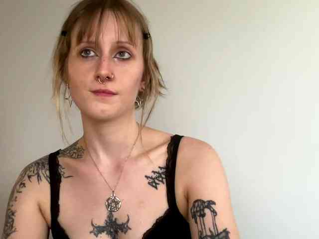 LaraWetDream webcam