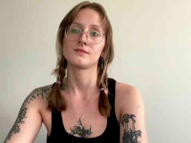 LaraWetDream webcam