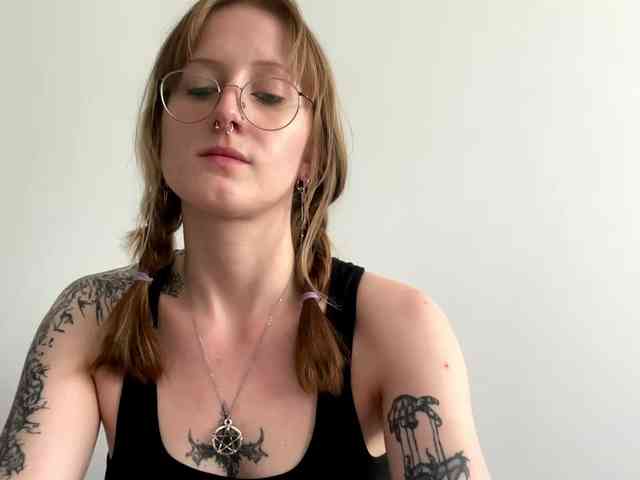 LaraWetDream webcam