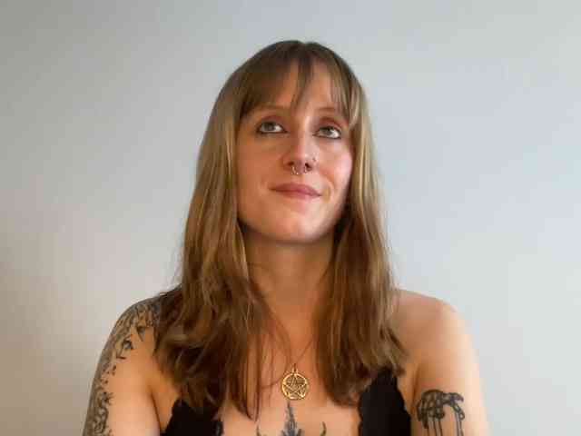 LaraWetDream webcam