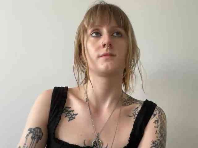 LaraWetDream webcam