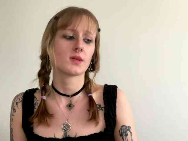 Model: LaraWetDream