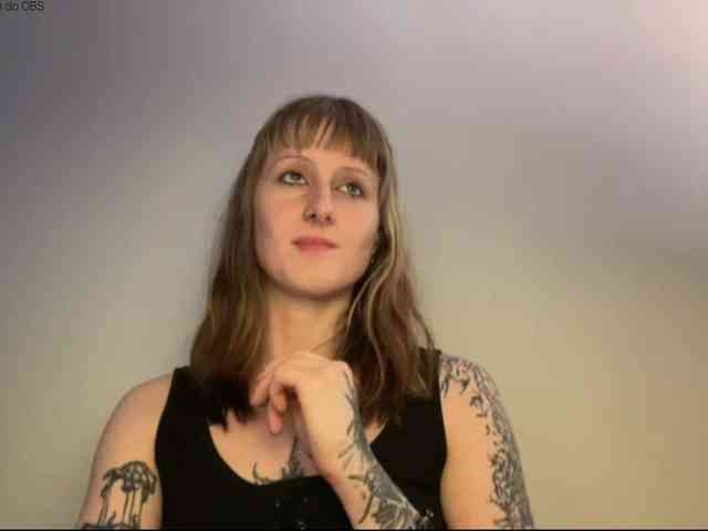 LaraWetDream webcam