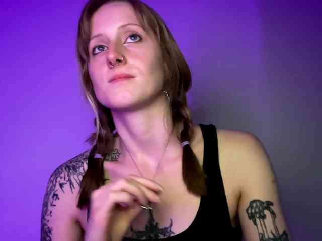 LaraWetDream webcam