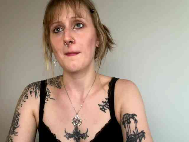 LaraWetDream webcam