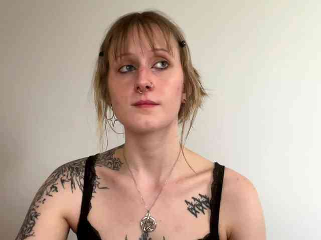 LaraWetDream webcam