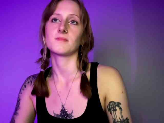 LaraWetDream webcam