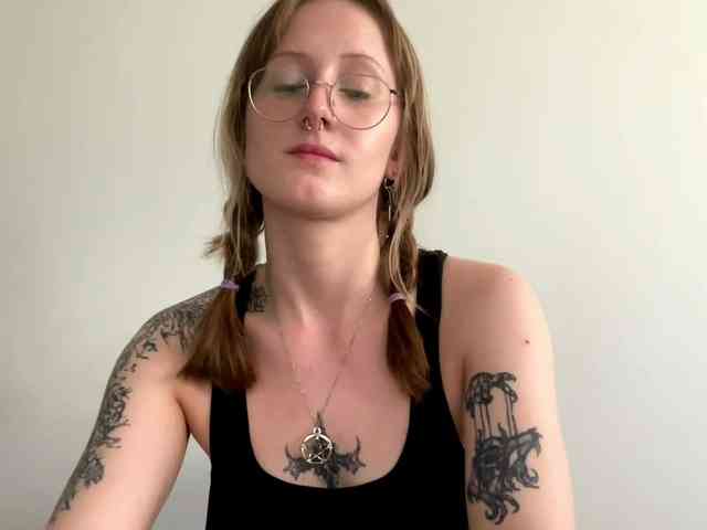 LaraWetDream webcam