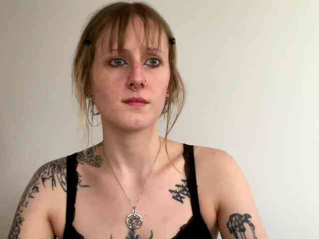 LaraWetDream webcam
