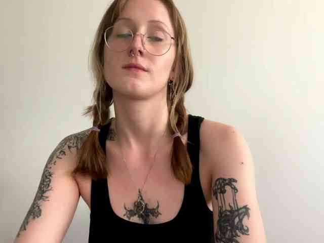LaraWetDream webcam