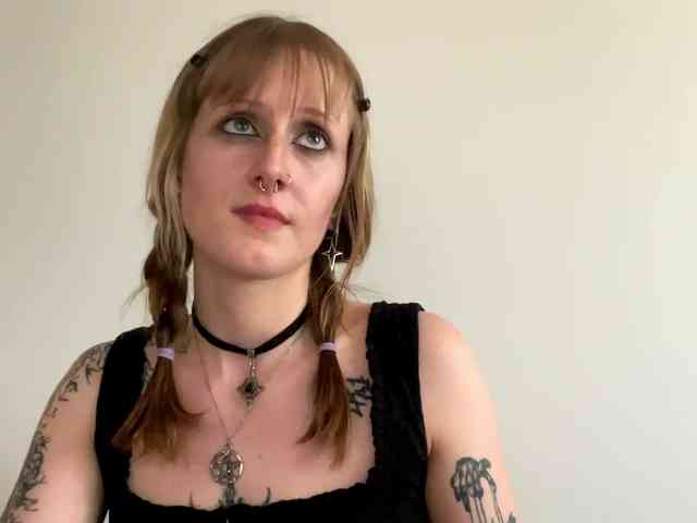 LaraWetDream webcam