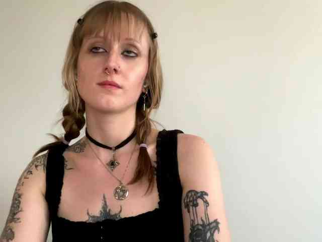 LaraWetDream webcam