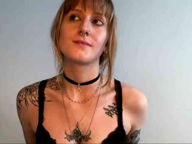 LaraWetDream webcam