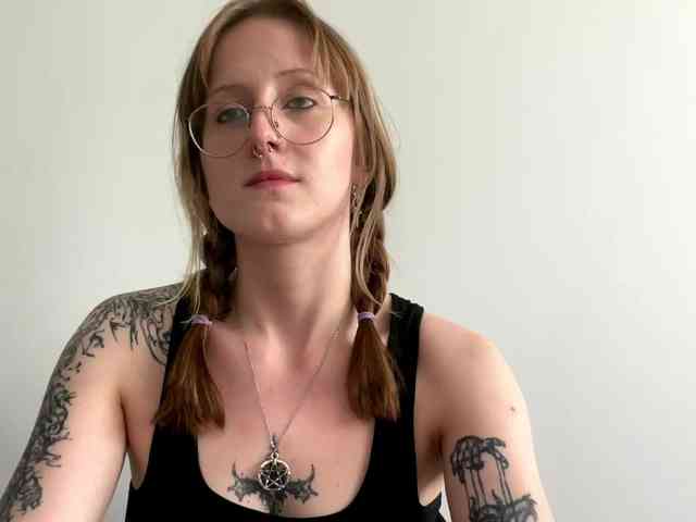 LaraWetDream webcam