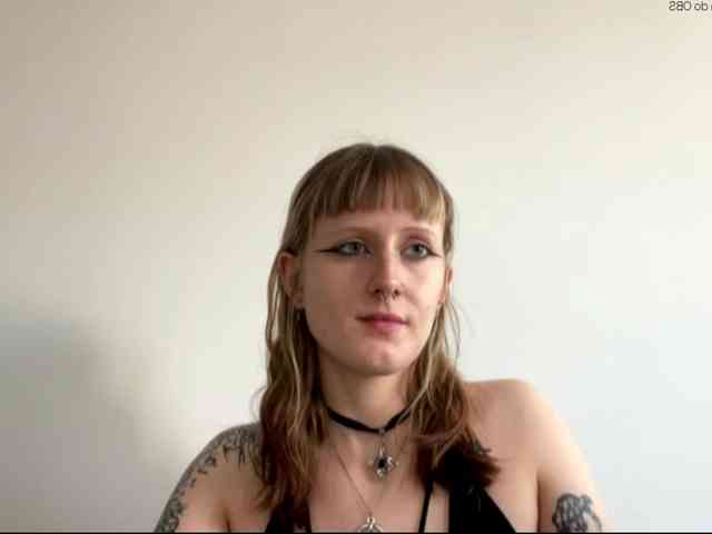LaraWetDream webcam