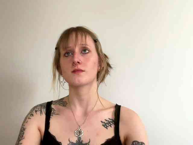 LaraWetDream webcam