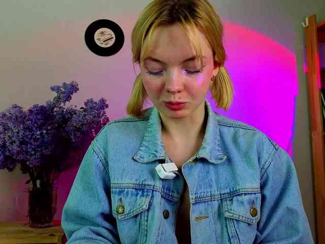 Melinakittyy webcam