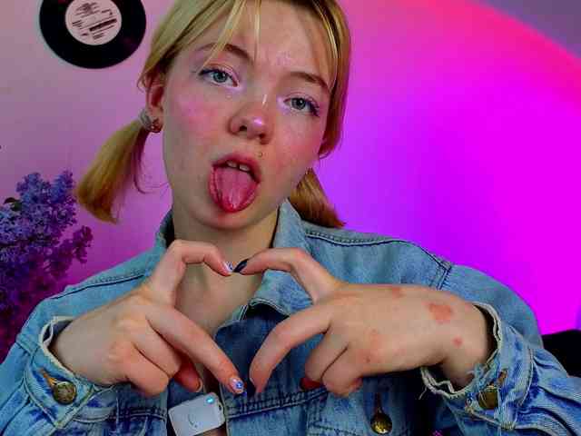Melinakittyy webcam