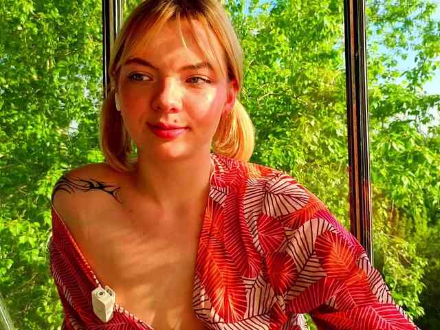 Melinakittyy webcam