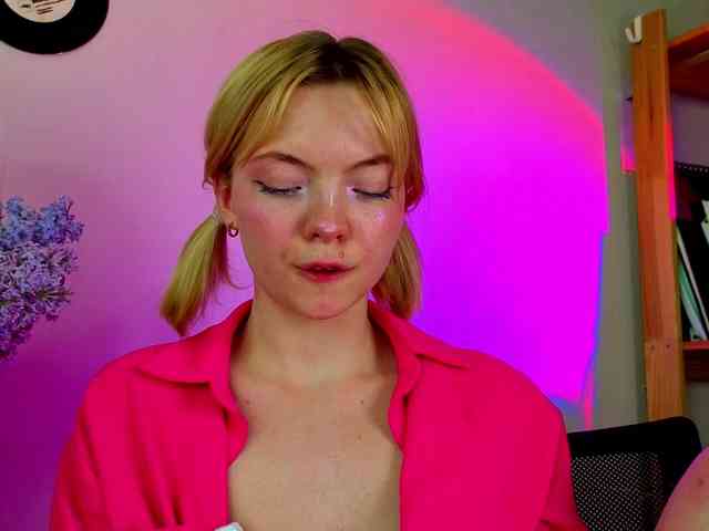 Melinakittyy webcam