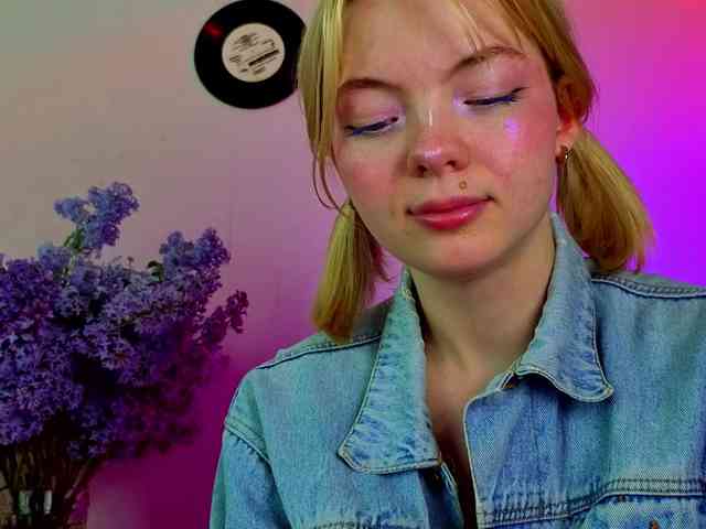 Melinakittyy webcam