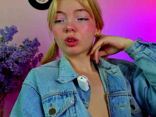 Melinakittyy webcam