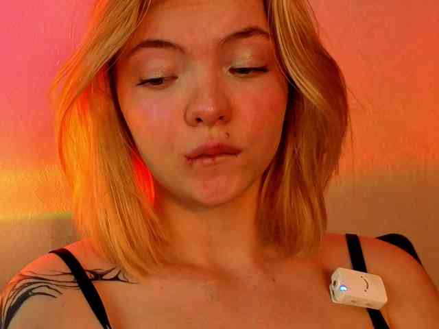 Melinakittyy webcam