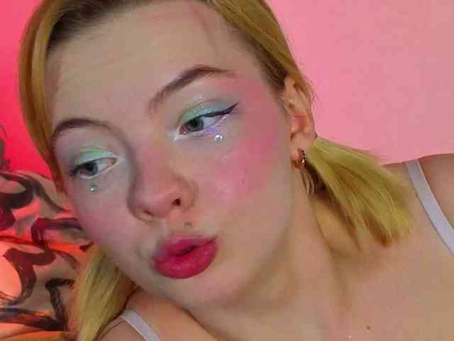 Melinakittyy webcam