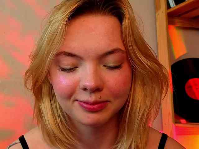 Melinakittyy webcam