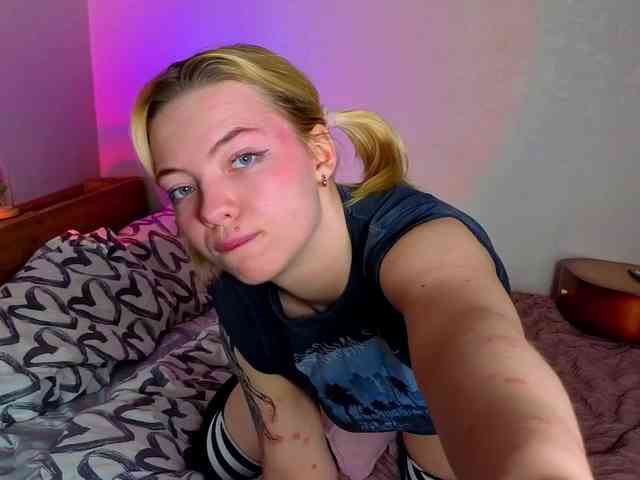 Melinakittyy webcam