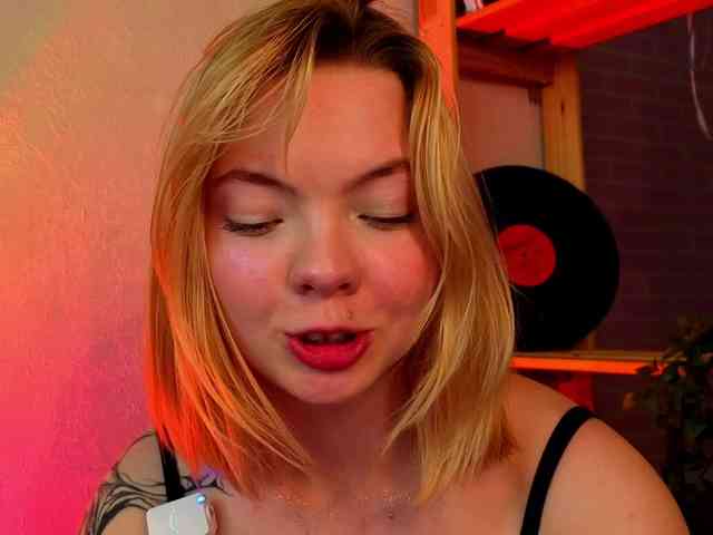 Melinakittyy webcam