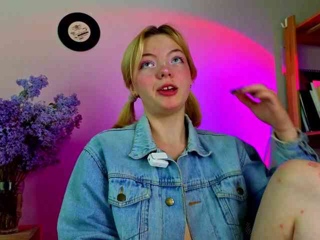 Melinakittyy webcam