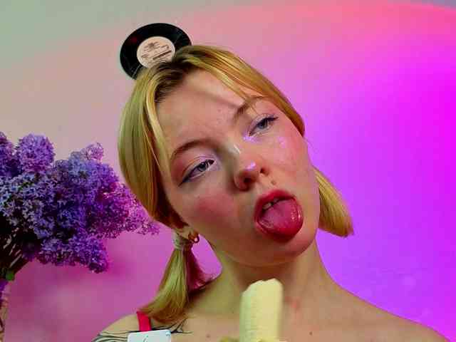 Melinakittyy webcam