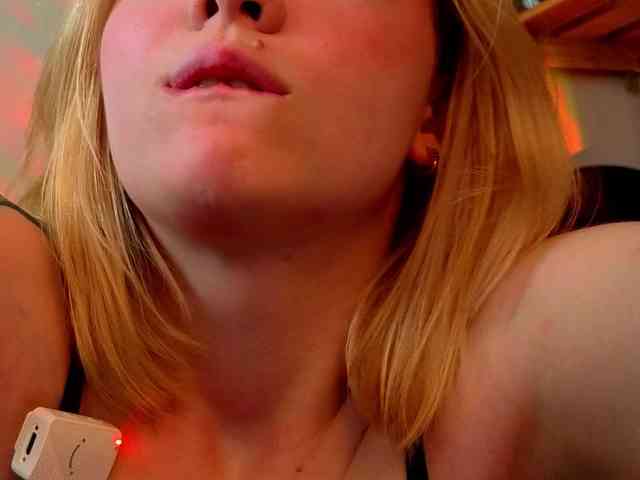 Melinakittyy webcam