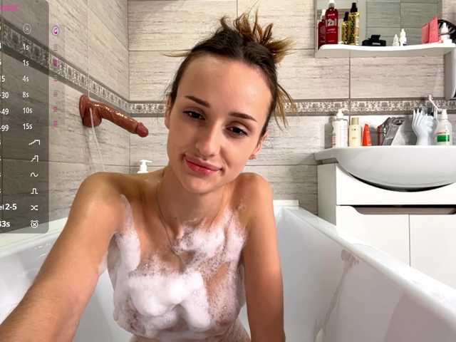 LudivinaCarrilo live cam on BongaCams